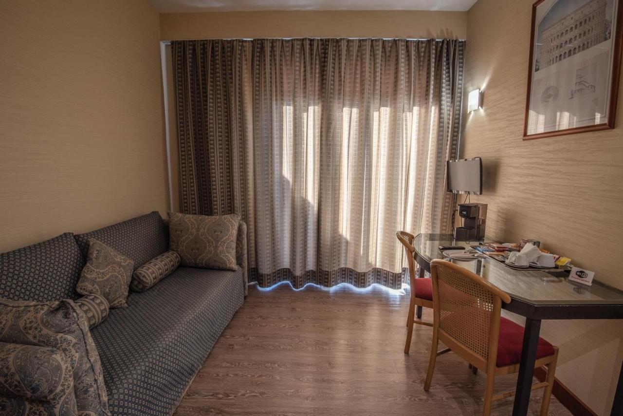 Hotel Petra Rzym Zewnętrze zdjęcie