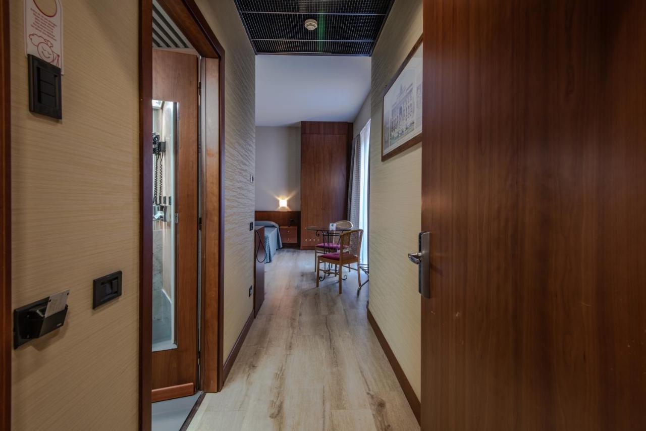 Hotel Petra Rzym Zewnętrze zdjęcie