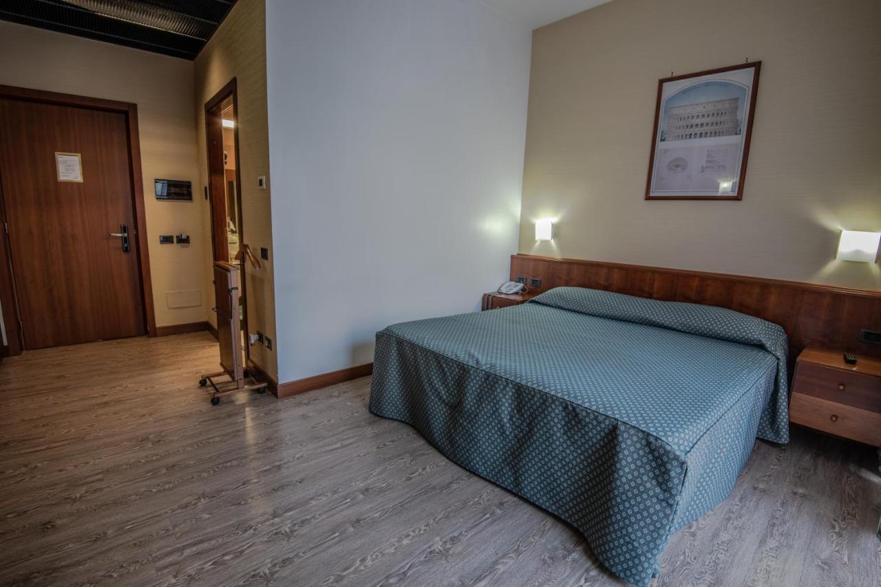 Hotel Petra Rzym Zewnętrze zdjęcie