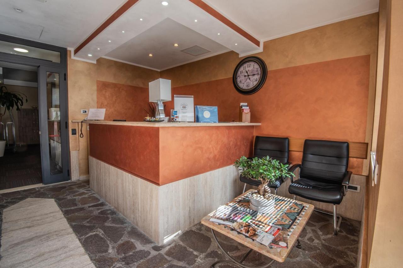 Hotel Petra Rzym Zewnętrze zdjęcie
