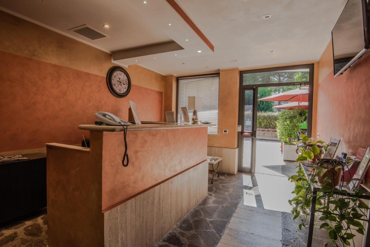 Hotel Petra Rzym Zewnętrze zdjęcie