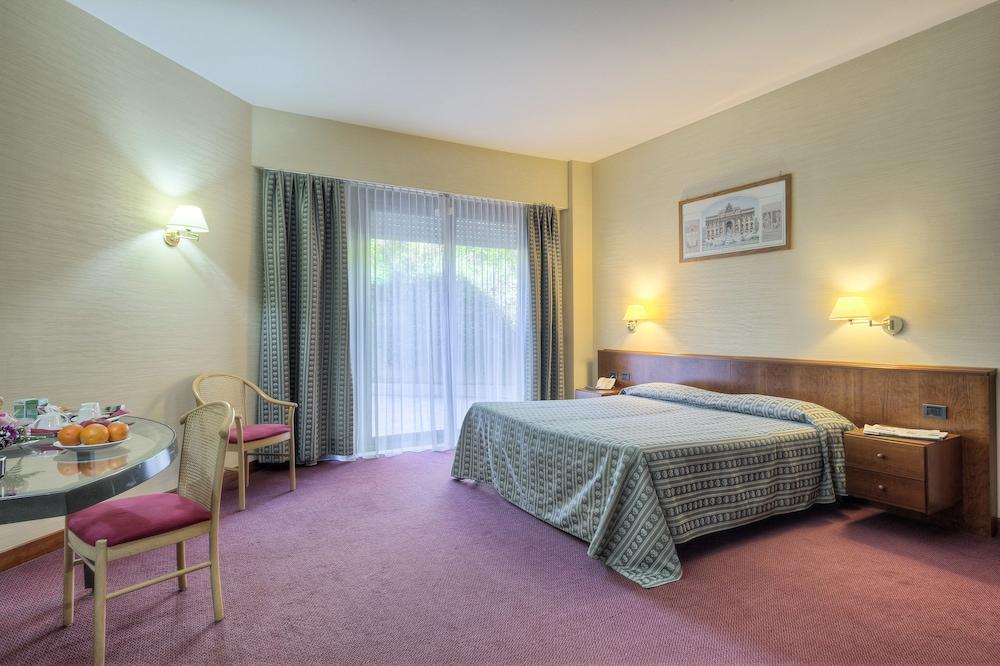 Hotel Petra Rzym Zewnętrze zdjęcie