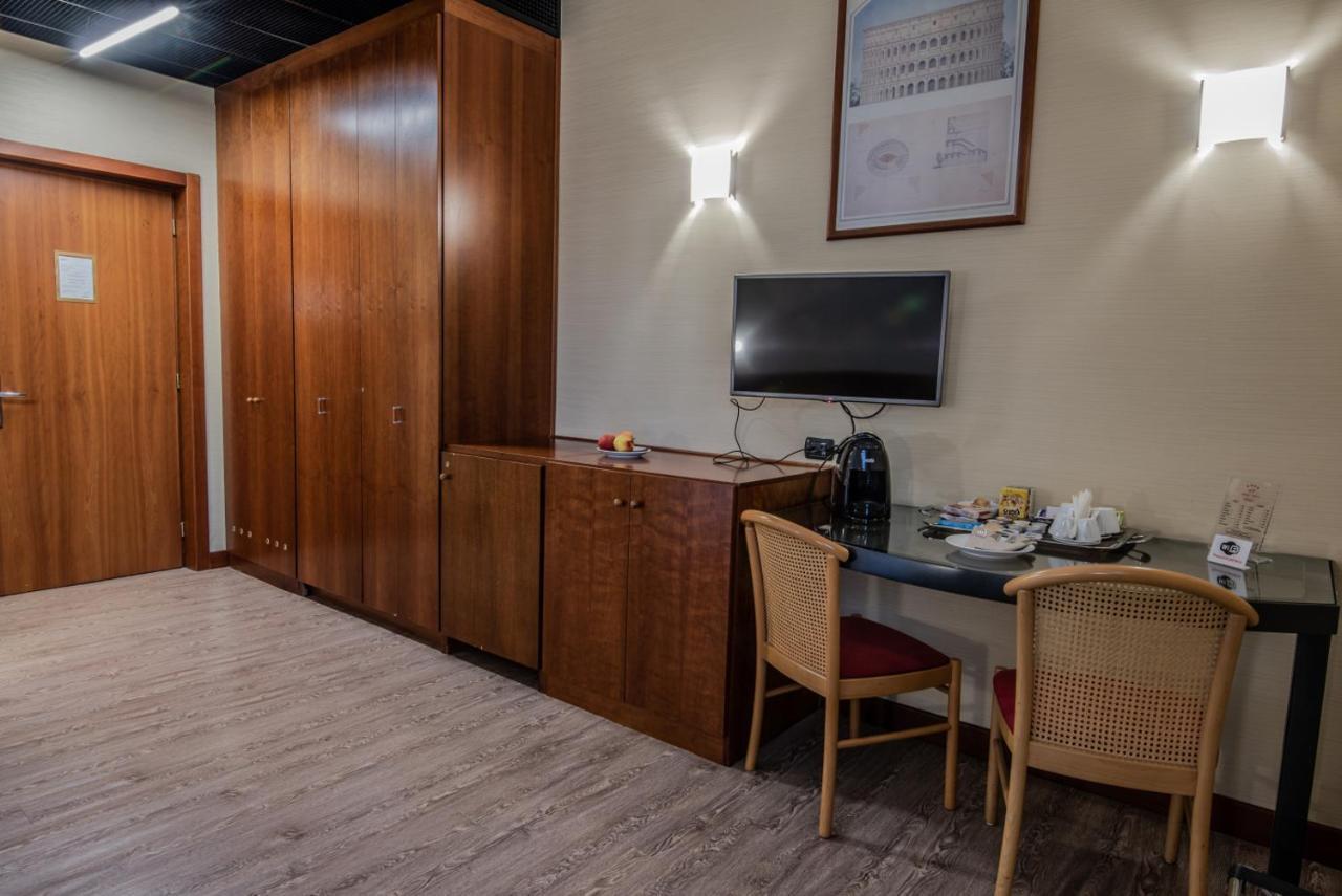 Hotel Petra Rzym Zewnętrze zdjęcie